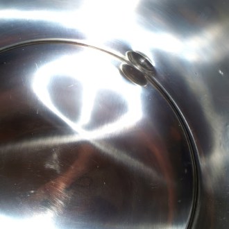 Abfüllkübel 50 kg aus Edelstahl-Ausgießer